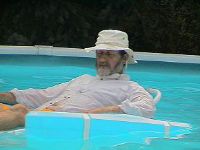 loftusaug2.jpg (11300 bytes)